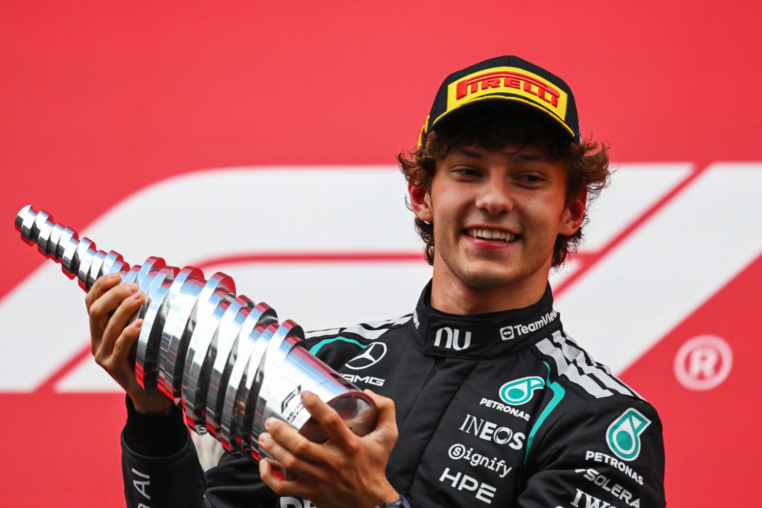GP Belgii 2026: Antonelli wygrywa na Spa, dramat Russella